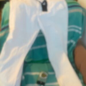 White Straight-Leg Jeans - Classic Clean Look